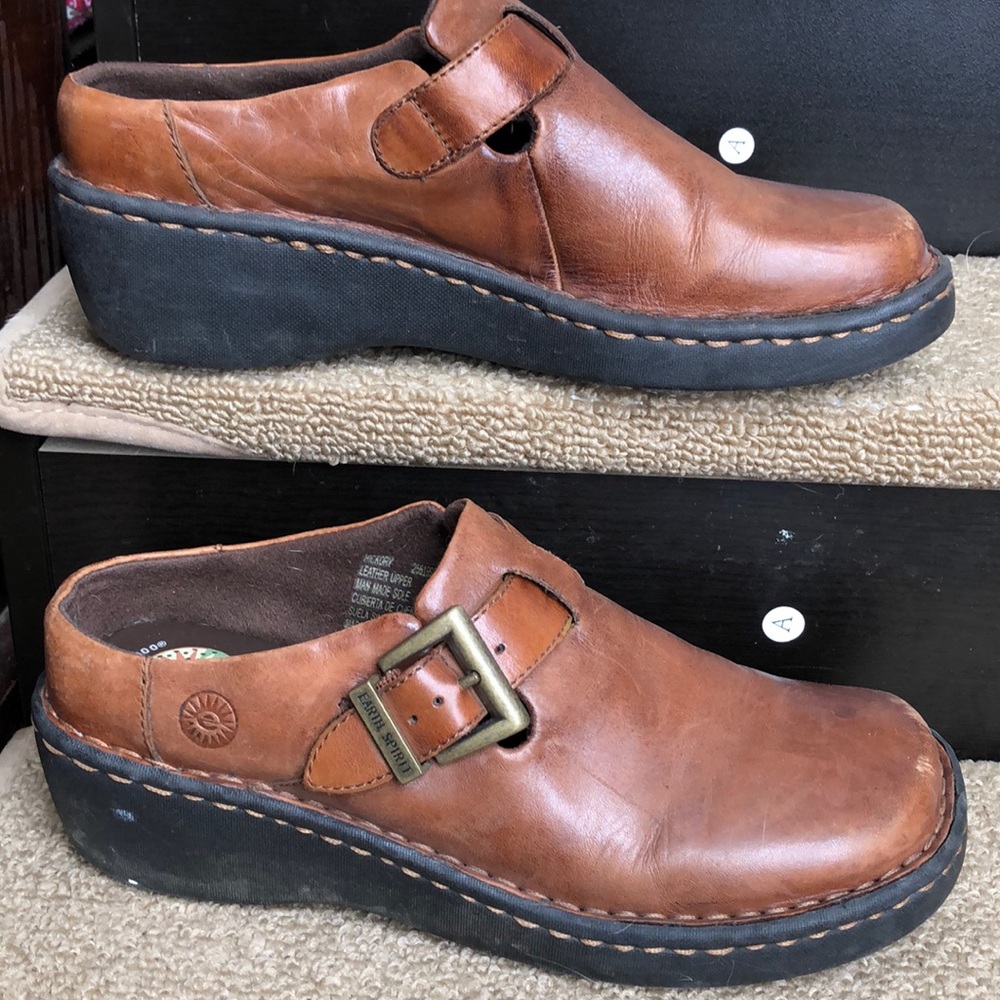 Size 8 Earth Spirit slip on.